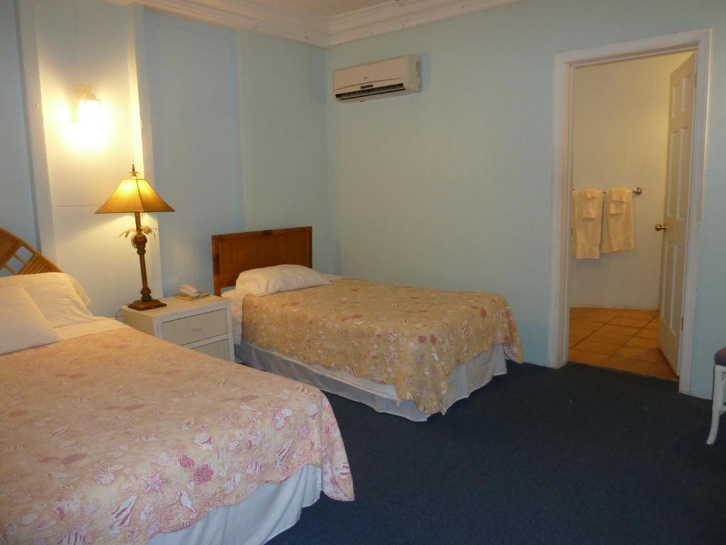 شارلوت أملي Galleon House Hotel الغرفة الصورة